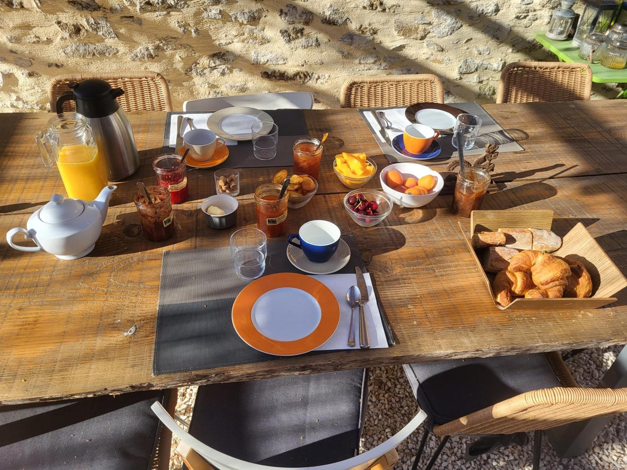 Bastide De La Madeleine Bed and Breakfast Pougnadoresse Εξωτερικό φωτογραφία